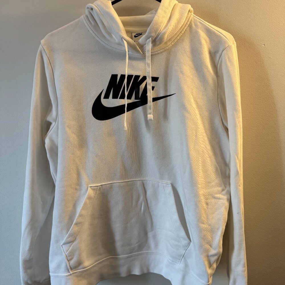 Nike Women's Graphic Pullover Hoodie